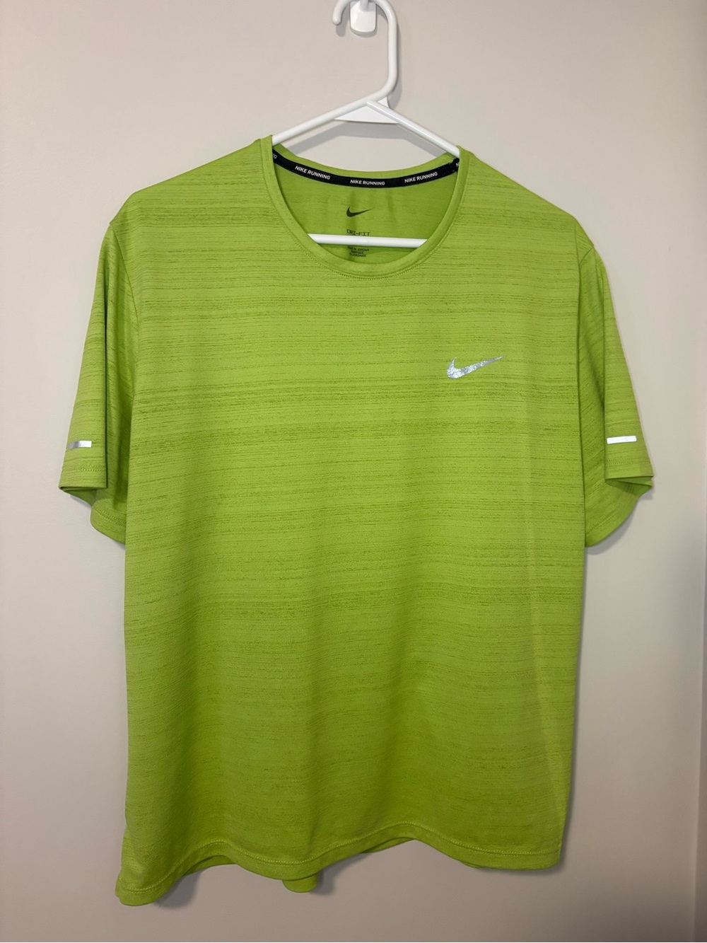 Nike Running Mens Green Light Weight Tshirt
